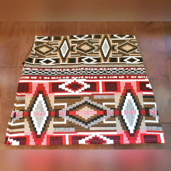 NWOT Zara Trafaluc Geometric Red, Black, Brown Textured Mini Skirt - Picture 1 of 3